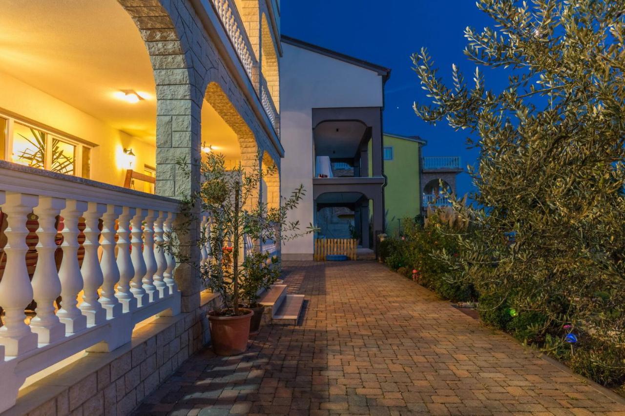 Apartments Ruza Цриквеница Экстерьер фото
